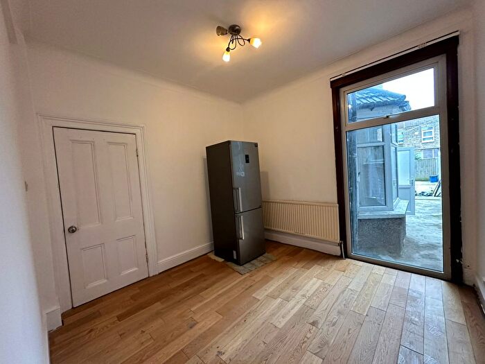 4 Bedroom Terraced House To Rent In Courtland Avenue, Cranbrook, Ilford, IG1