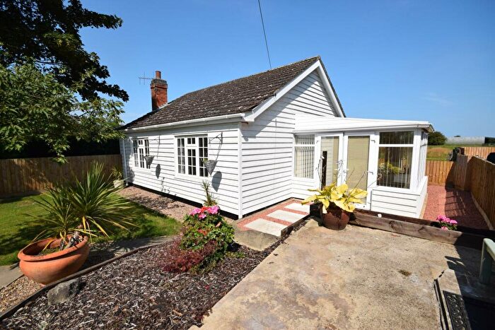 2 Bedroom Detached Bungalow For Sale In Huttoft, Alford, LN13