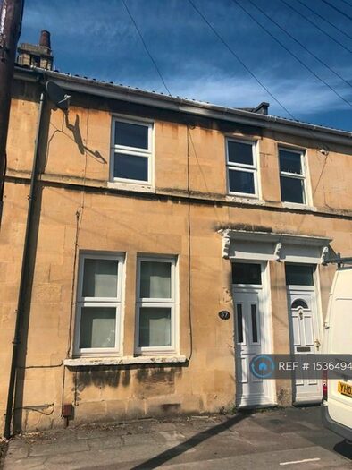 4 Bedroom Terraced House To Rent In Caledonian Road, Bath, BA2