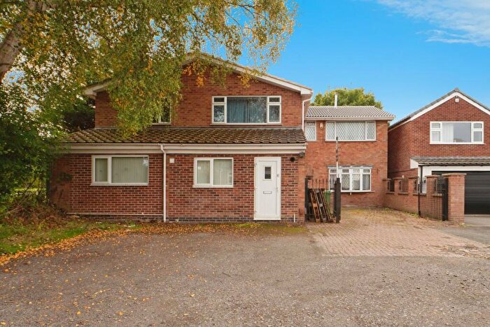 8 Bedroom Detached House For Sale In Sickleholm Drive, Leicester, LE5