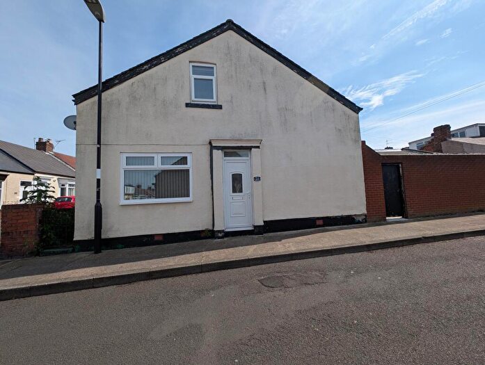 2 Bedroom End Of Terrace House To Rent In Hawthorn Street, Millfield, Sunderland, SR4