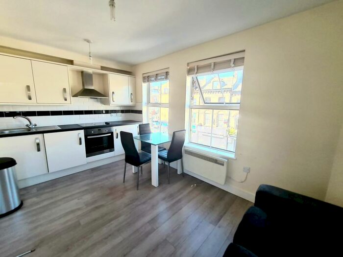 1 Bedroom Flat To Rent In Holloway Road, Archway, N19