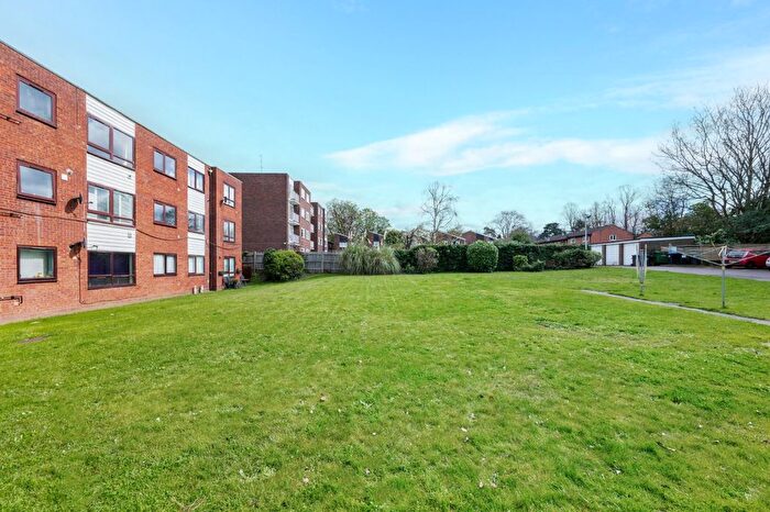 1 Bedroom Flat For Sale In Foxgrove Road, Beckenham, BR3