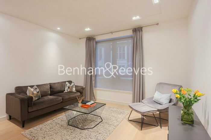 2 Bedroom Flat To Rent In Lincoln Square, Portugal Street, City, WC2A