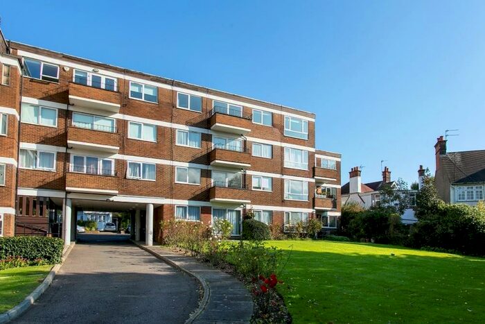 1 Bedroom Flat To Rent In Carlton Lodge, Temple Fortune Lane, London, NW11