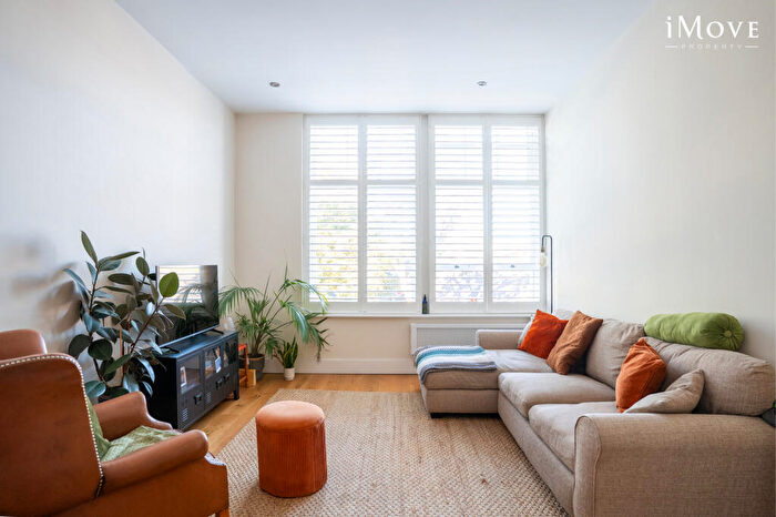 1 Bedroom Flat For Sale In Westow Street, London, SE19