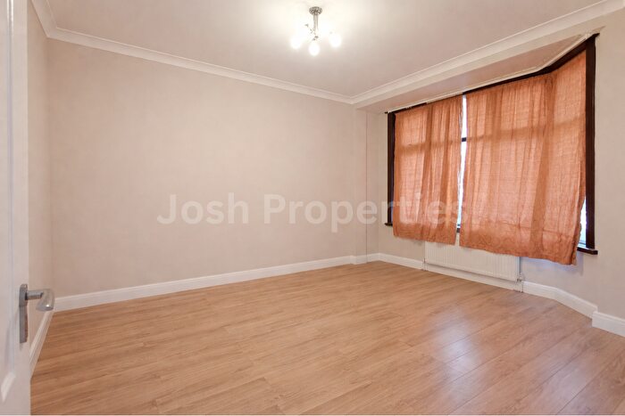 3 Bedroom Terraced House To Rent In Southend Road, London, E6