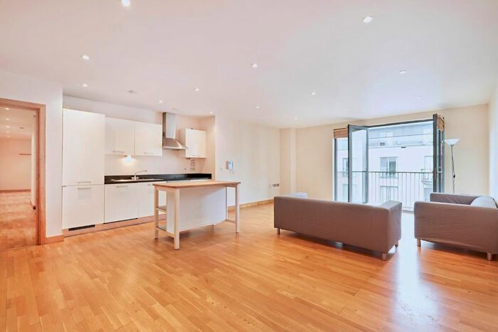 2 Bedroom Flat To Rent In Roach Road, London, E3