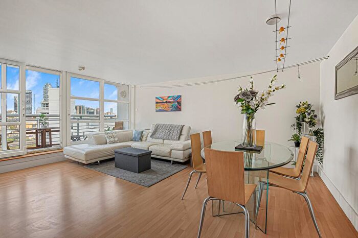 2 Bedroom Apartment For Sale In Pier Head Lock, Manchester Road, Tower Hamlets, London, E14