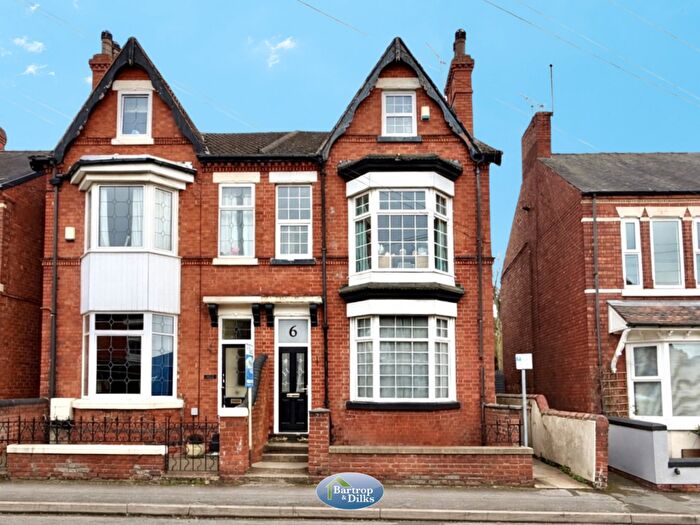 4 Bedroom Semi-Detached House For Sale In Welbeck Street, Worksop, S80