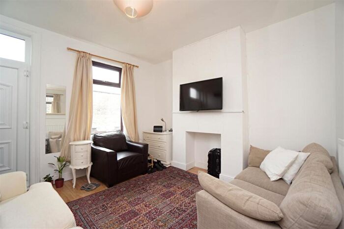 2 Bedroom Terraced House To Rent In Heavygate Road, Crookes, Sheffield, S10