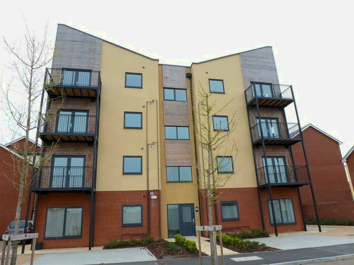 2 Bedroom Apartment To Rent In Edge Street, Aylesbury, HP19