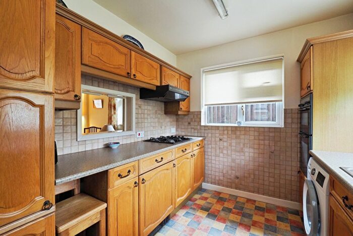 4 Bedroom Detached House For Sale In Warrender Close, Bramcote, Nottingham, NG9