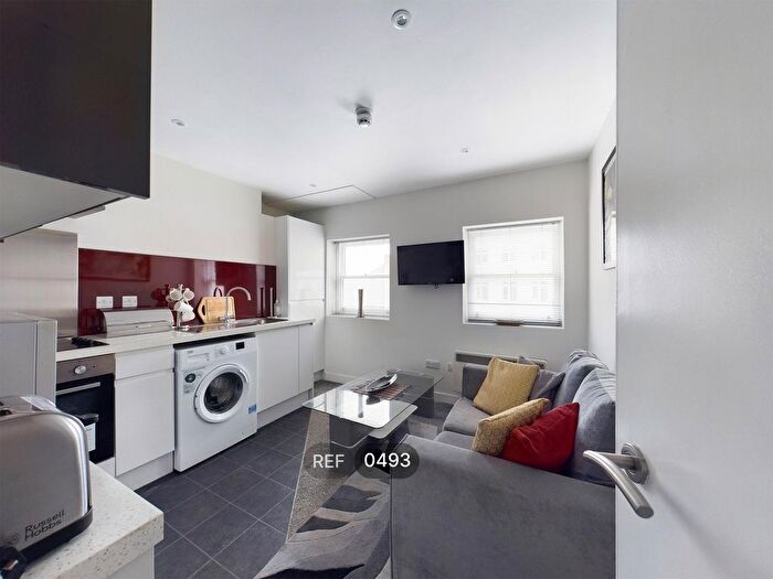 1 Bedroom Flat To Rent In - George Street, Hull, HU1