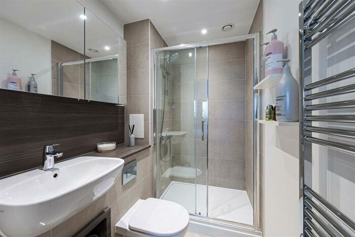 2 Bedroom Apartment For Sale In Shipbuilding Way, Upton Park, E13