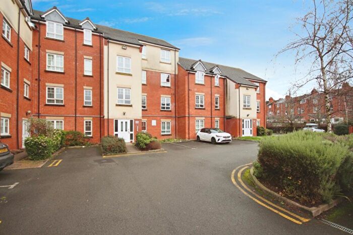 2 Bedroom Apartment For Sale In Turberville Place, Warwick, CV34