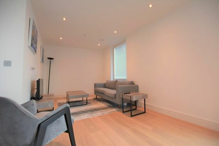 2 Bedroom Flat To Rent In Severn Court, West Drayton, UB7