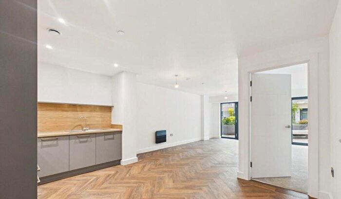 1 Bedroom Flat For Sale In St Paul's Square, Birmingham, B3