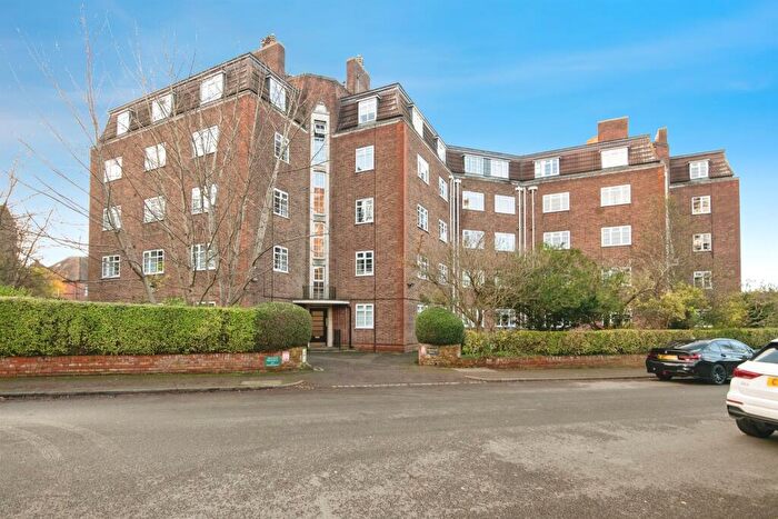 3 Bedroom Flat For Sale In Holly Road, Edgbaston, Birmingham, B16