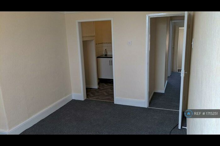 2 Bedroom Flat To Rent In Bedford Road, Birkenhead, CH42