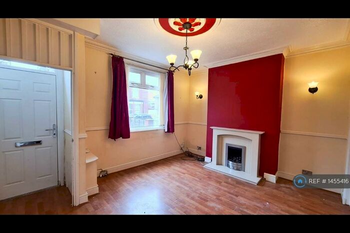 3 Bedroom Terraced House To Rent In Victoria Street, Denton, Manchester, M34