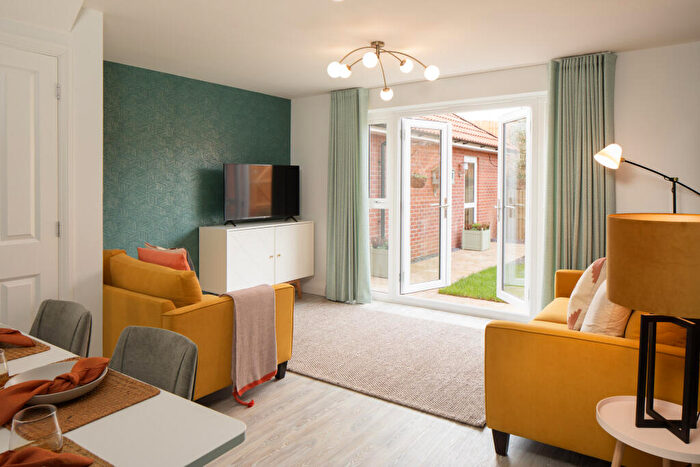 3 Bedroom Semi Detached House For Sale In Mill Lane, Swindon, SN1