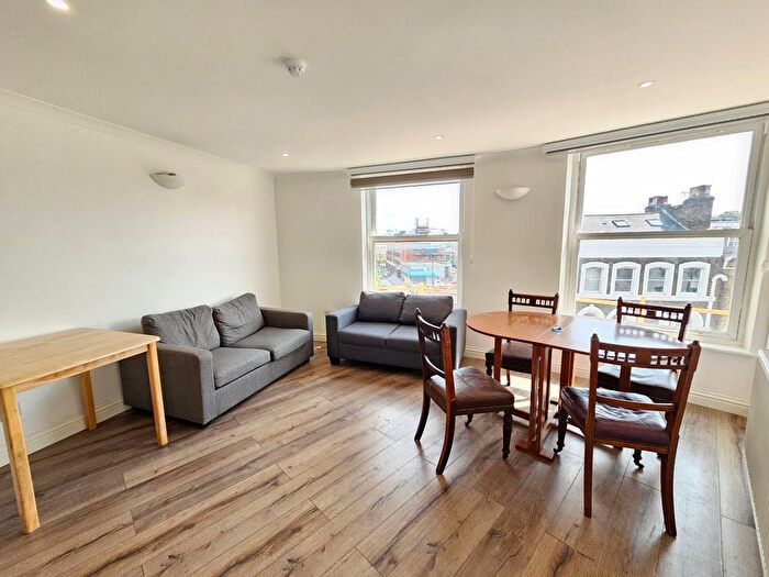 1 Bedroom Flat To Rent In Stoke Newington Road, London, N16