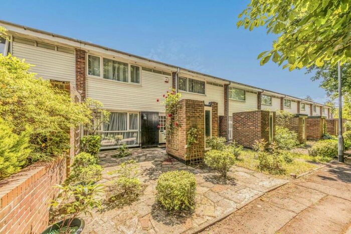 2 Bedroom House To Rent In Hawkesworth Close, Northwood, HA6