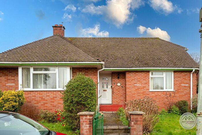 2 Bedroom Bungalow For Sale In Elmdon Close, Exeter, EX4