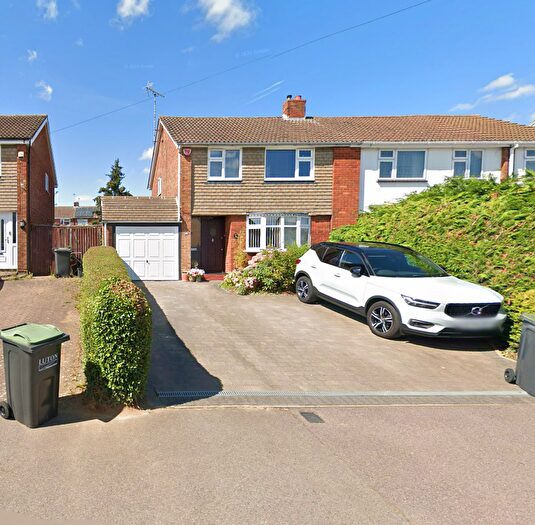 3 Bedroom Property To Rent In Dunsby Road, Luton, LU3