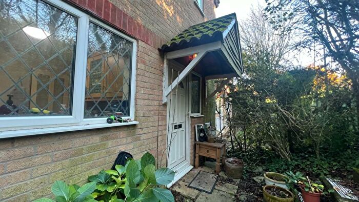 2 Bedroom House To Rent In Forest Drive, Brentry, BS10