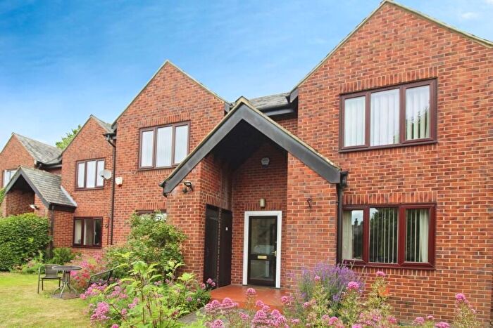 2 Bedroom Flat To Rent In Clifton Place, Pudsey, LS28