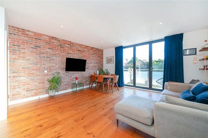 2 Bedroom Apartment To Rent In Robson Avenue, London, NW10