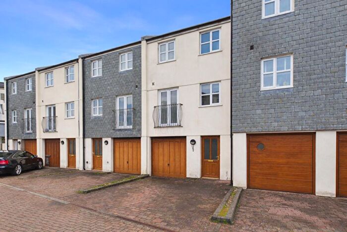 3 Bedroom Town House For Sale In Narrowcliff, Newquay, TR7