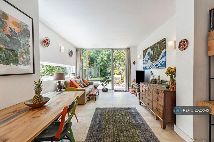 2 Bedroom Flat To Rent In Crouch End, London, N8