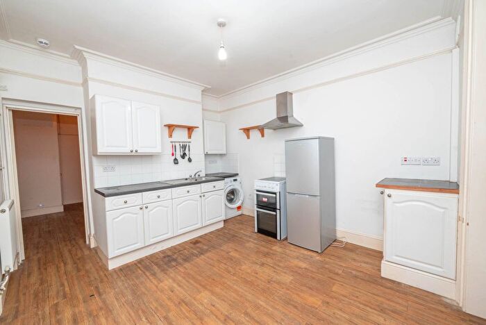 1 Bedroom Flat For Sale In Whitstable Road, Canterbury, CT2