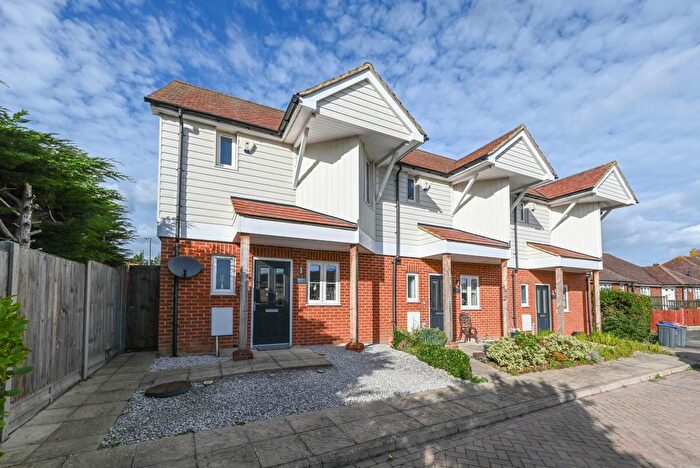 3 Bedroom End Terrace House For Sale In St. Joseph`S Row, Sturry, CT2