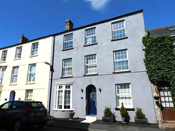 6 Bedroom Town House For Sale In Fore Street, Seaton, EX12