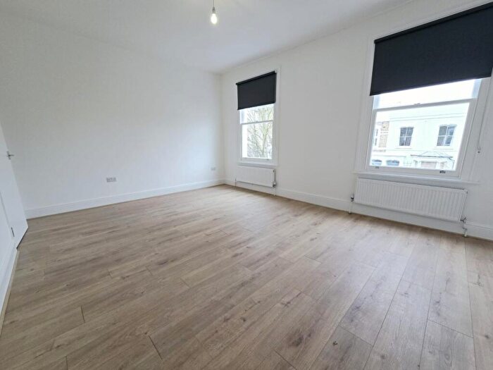 1 Bedroom Flat To Rent In Maury Road, West Hackney, N16