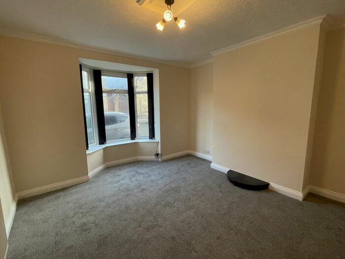 3 Bedroom End Of Terrace House To Rent In Collingwood St, Coundon, Durham, DL14