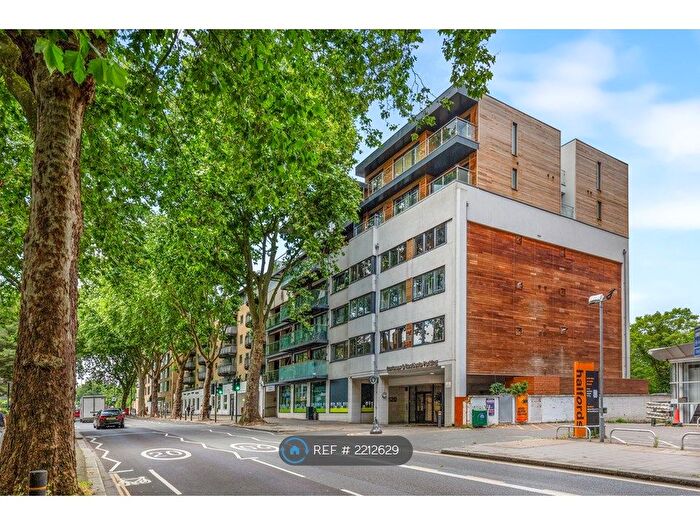 2 Bedroom Flat To Rent In Chiswick High Road, London, W4