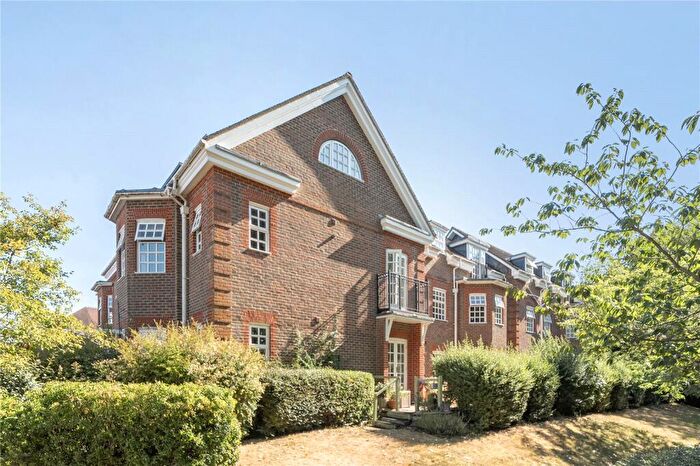 2 Bedroom Retirement Property For Sale In Ravens Court, Castle Village, Berkhamsted, Hertfordshire, HP4