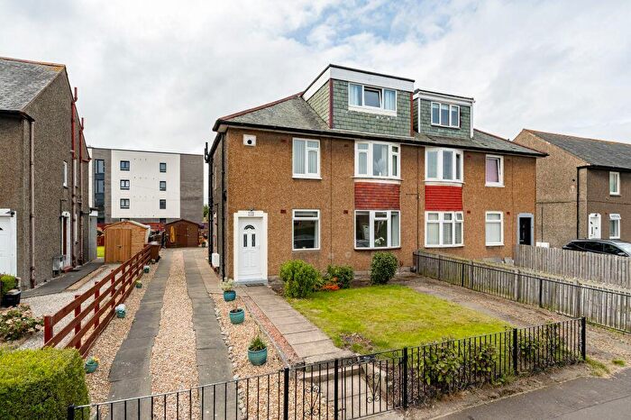 2 Bedroom Flat For Sale In Pilton Avenue, Edinburgh, EH5