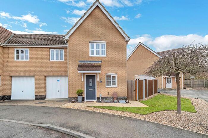3 Bedroom Semi Detached House For Sale In Selway Drive, Bury St. Edmunds, IP32