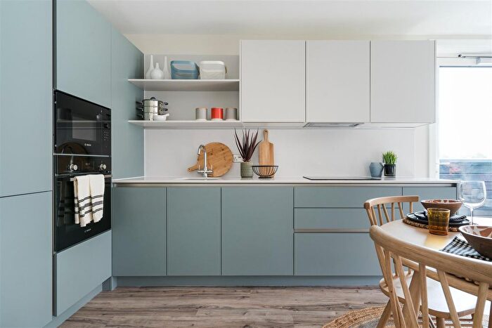 2 Bedroom Flat To Rent In The Railings, Middlewood Locks, M5