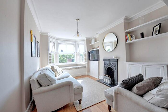 4 Bedroom Semi-Detached House For Sale In Reading Road, Henley-On-Thames, RG9