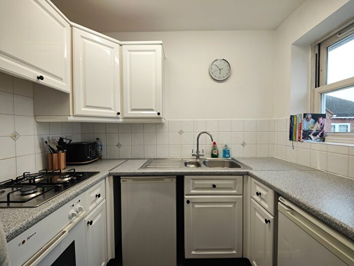 1 Bedroom End Of Terrace House For Sale In Calcott Park, Yateley, Hampshire, GU46