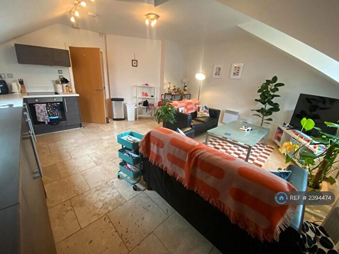 2 Bedroom Flat To Rent In The Junxion, Leeds, LS5