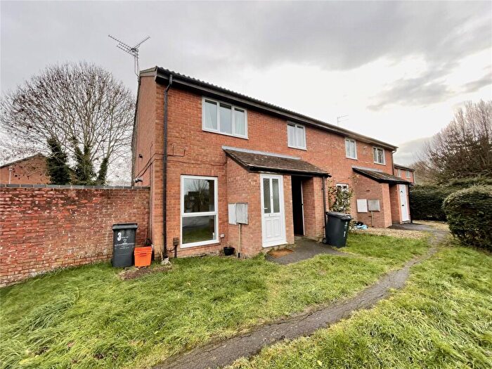 2 Bedroom End Of Terrace House To Rent In Mannington Lane, Swindon, Wiltshire, SN5