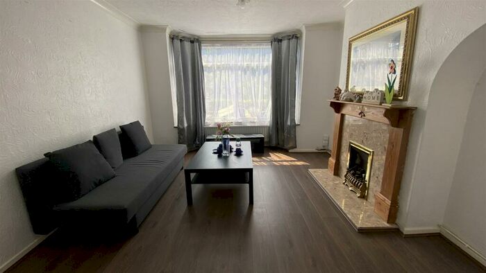 3 Bedroom Terraced House To Rent In Allesley Old Road, Coventry, CV5